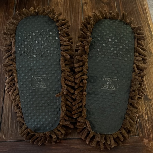 Slippers - Picture 4 of 4